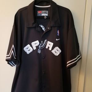 SAN ANTONIO SPURS NIKE BASKETBALL SNAP-UP JCKT.🔥